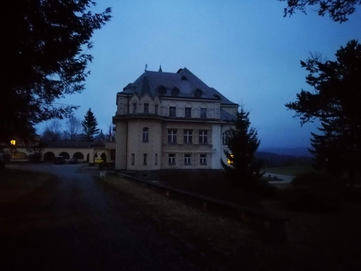 Hotel Vetrov Vysoké nad Jizerou Exterior foto